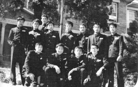 졸업앨범: 선생님을 기다렸다