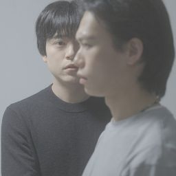 벽 속의 해골들